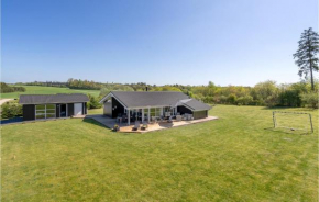 Gorgeous Home In Ejstrupholm With Wifi